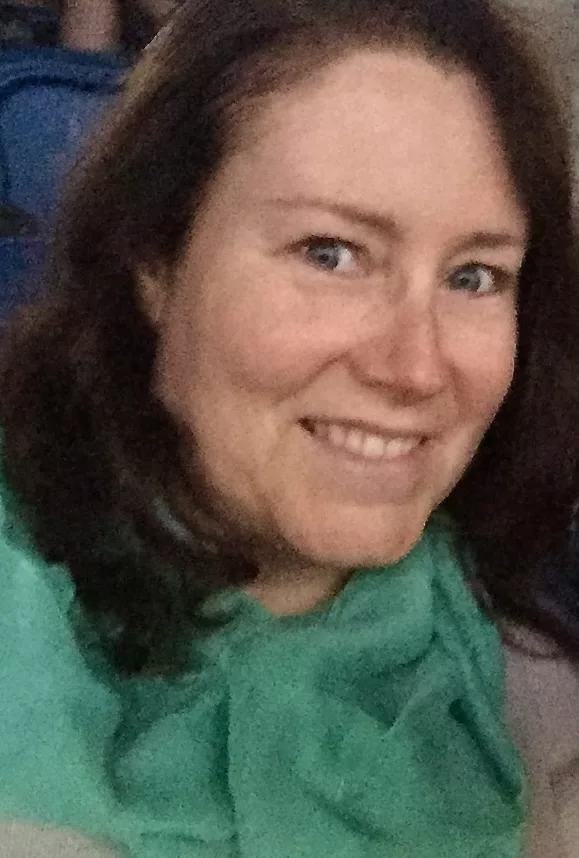 Headshot of Gillian, author of Prepare and Serve.