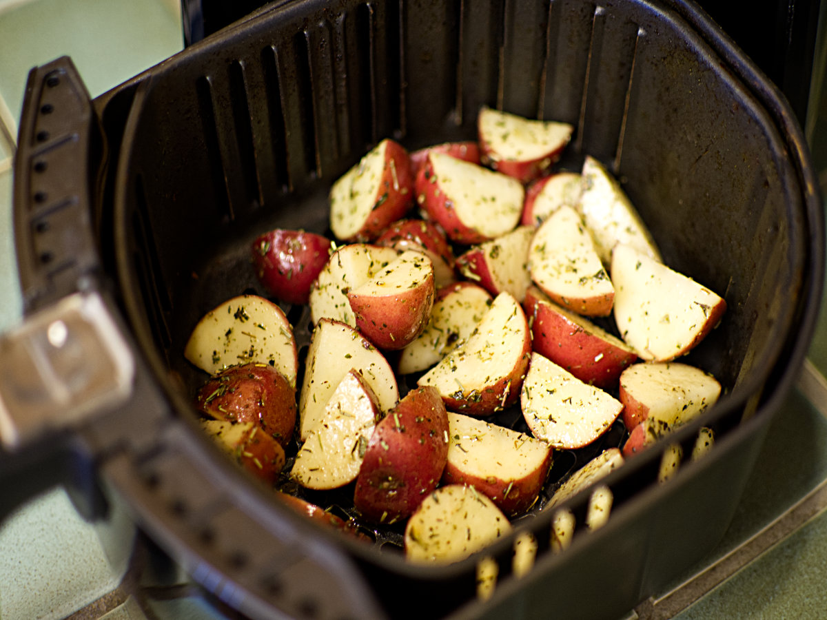 Crispy Red Potatoes in the Air Fryer Prepare and Serve