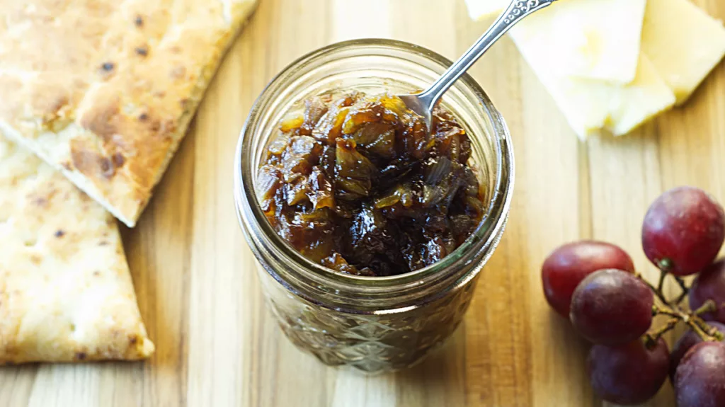 Onion Chutney Prepare and Serve